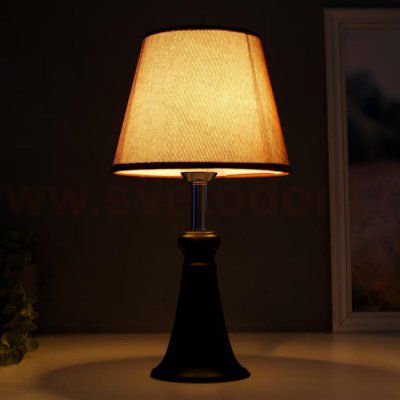 Лампа настольная 