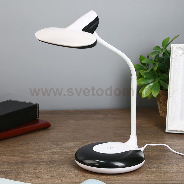 Лампа настольная 