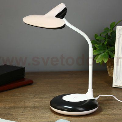 Лампа настольная 