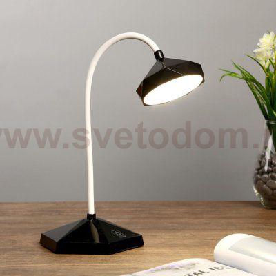 Лампа настольная 