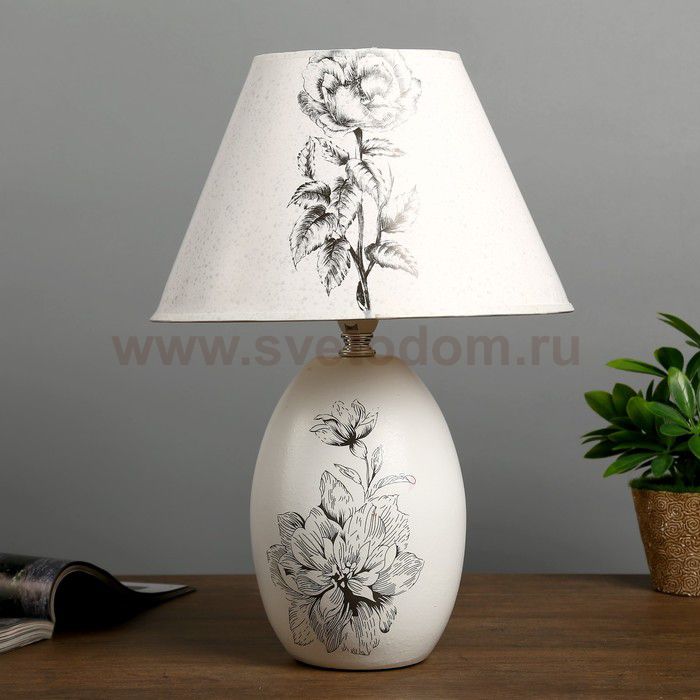 Лампа настольная 
