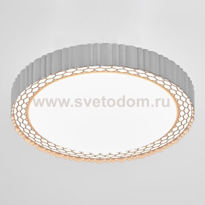 Светильник с ПДУ 670505N LED 48Вт 3 режима 3000-6000К диммер белый 40х40х9 см