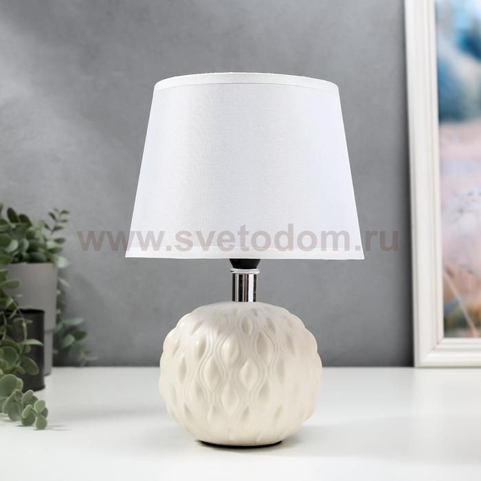 Лампа настольная 58088/1 1х40Вт Е27 белый 17х17х27 см