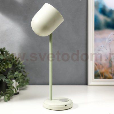 Лампа настольная 16045/1WT LED 4Вт 3 режима  АКБ USB белый 10,5х10,5х34,5 см