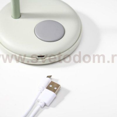 Лампа настольная 16045/1WT LED 4Вт 3 режима  АКБ USB белый 10,5х10,5х34,5 см