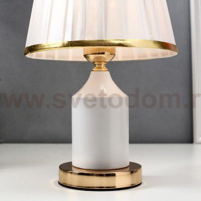 Лампа настольная 16136/1WT E27 40Вт бело-золотой 21х21х34 см