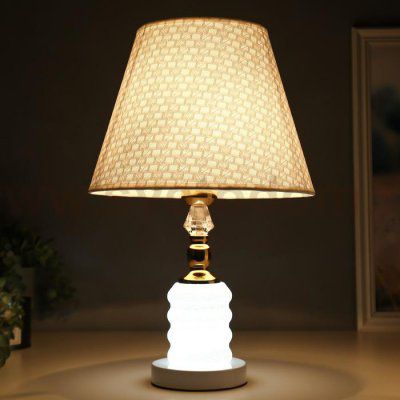 Лампа настольная 16138/1 E27 40Вт+LED подсветка бело-золотой 28х28х45 см