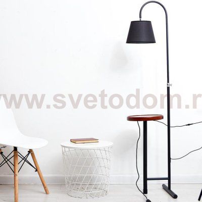 Торшер с зарядкой для телефона 19008/1BK Е27 40Вт USB черный 29х39х158 см