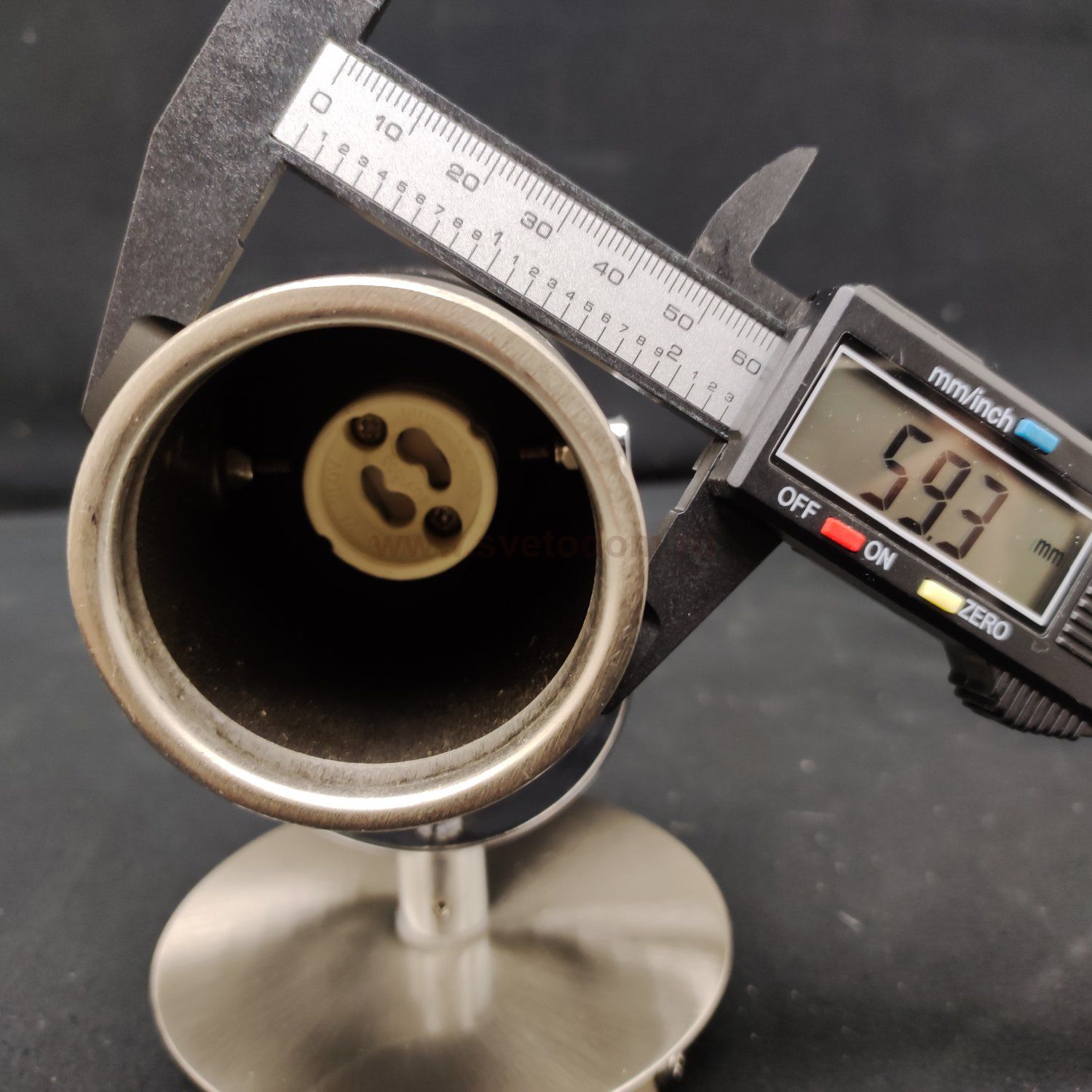 Светильник поворотный Maytoni SP311-CW-01-N Alcor