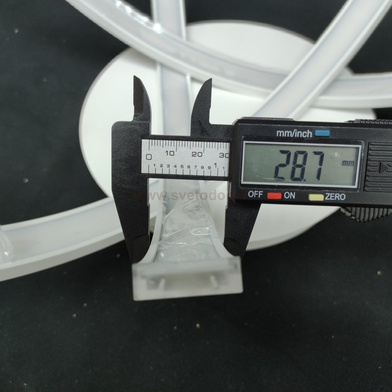 Люстра светодиодная белая TLAR3-51-07/W/4000К Лючера