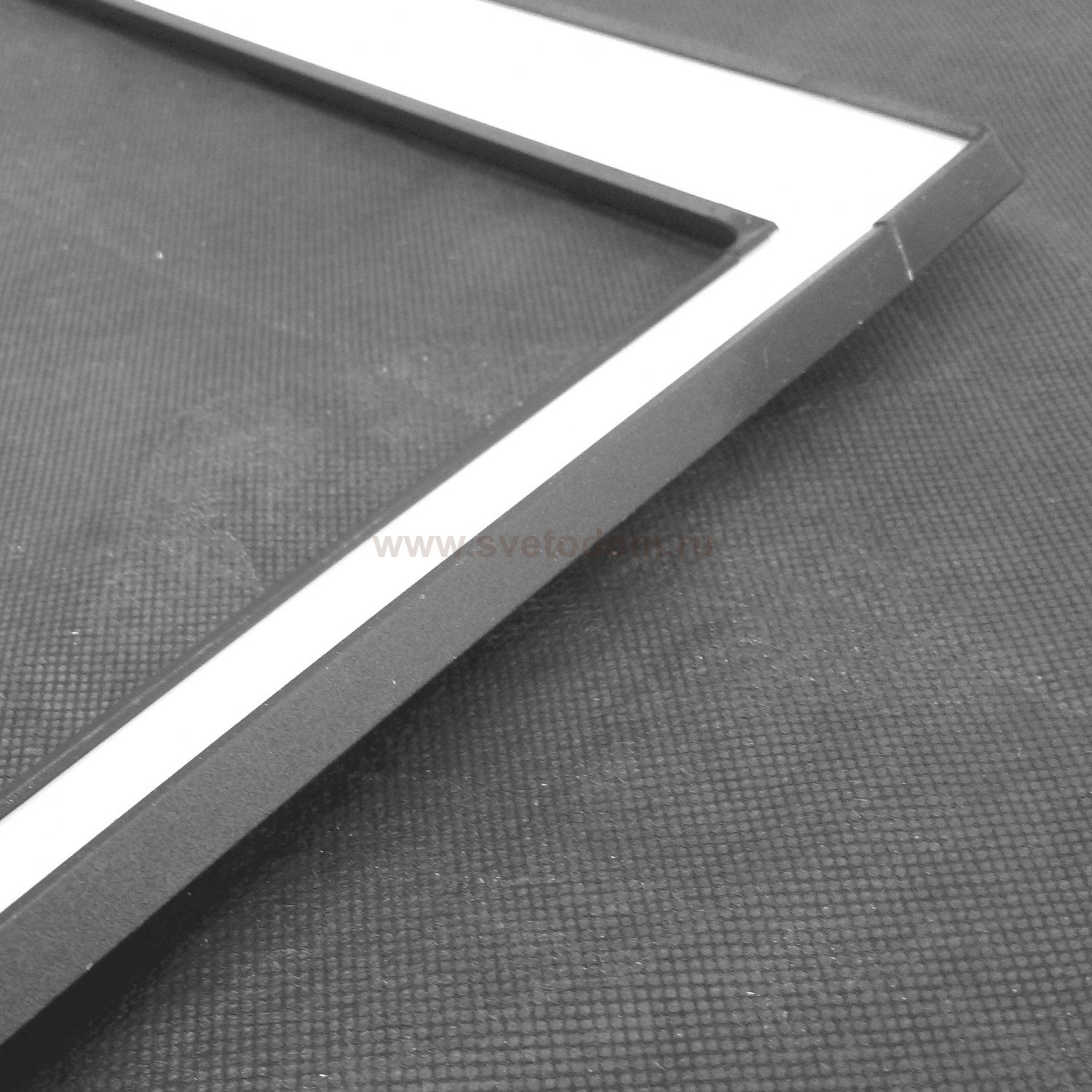 Люстра светодиодная серебристая TLCU1-70-01/S/4000К Лючера