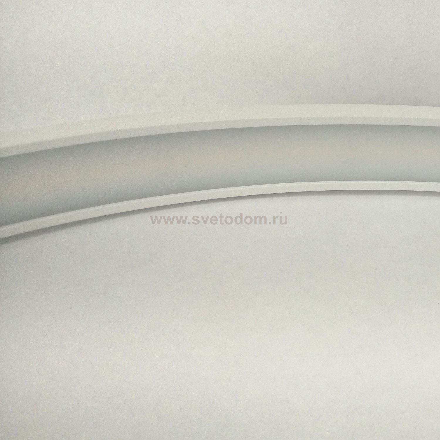 Люстра светодиодная белая TLRU1-70-01/W/3000К Лючера