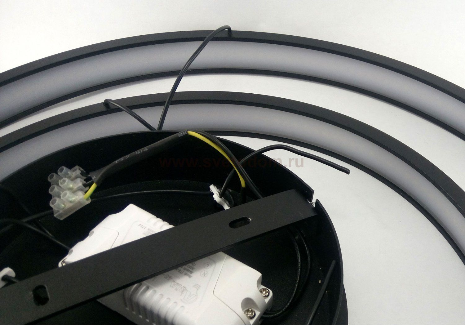 Люстра светодиодная черная TLRU3-50/60/70-01/B/4000К Лючера