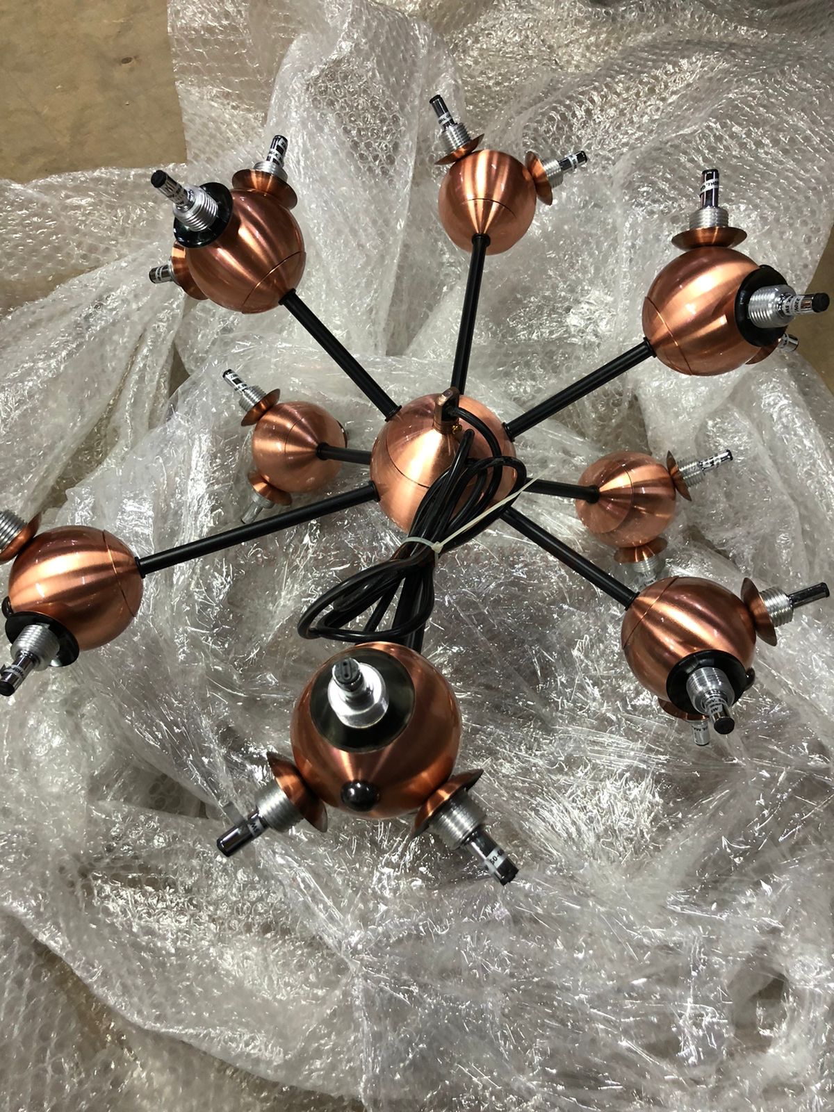 Светильник подвесной Wertmark WE233.27.503 KORN