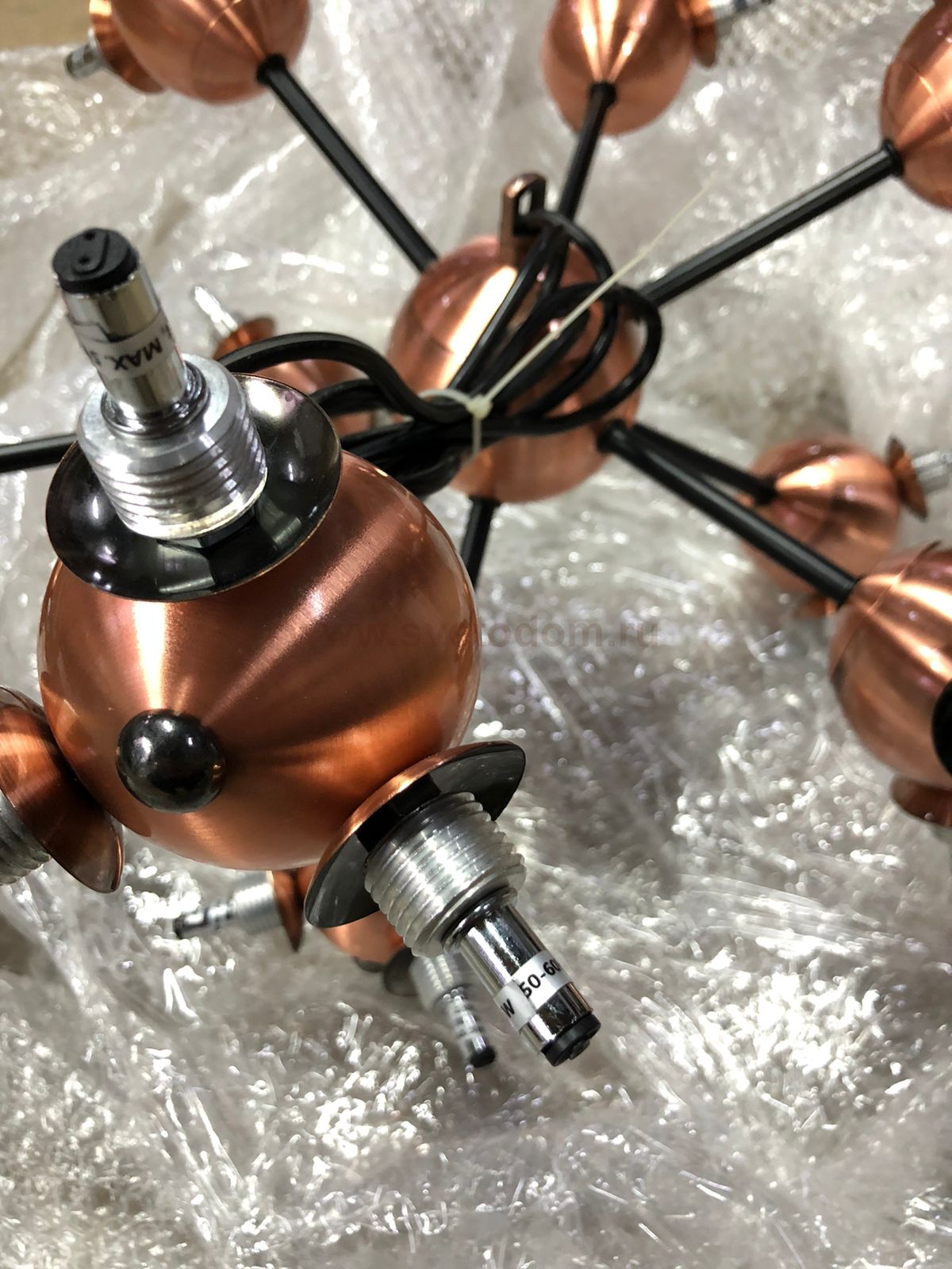 Светильник подвесной Wertmark WE233.27.503 KORN