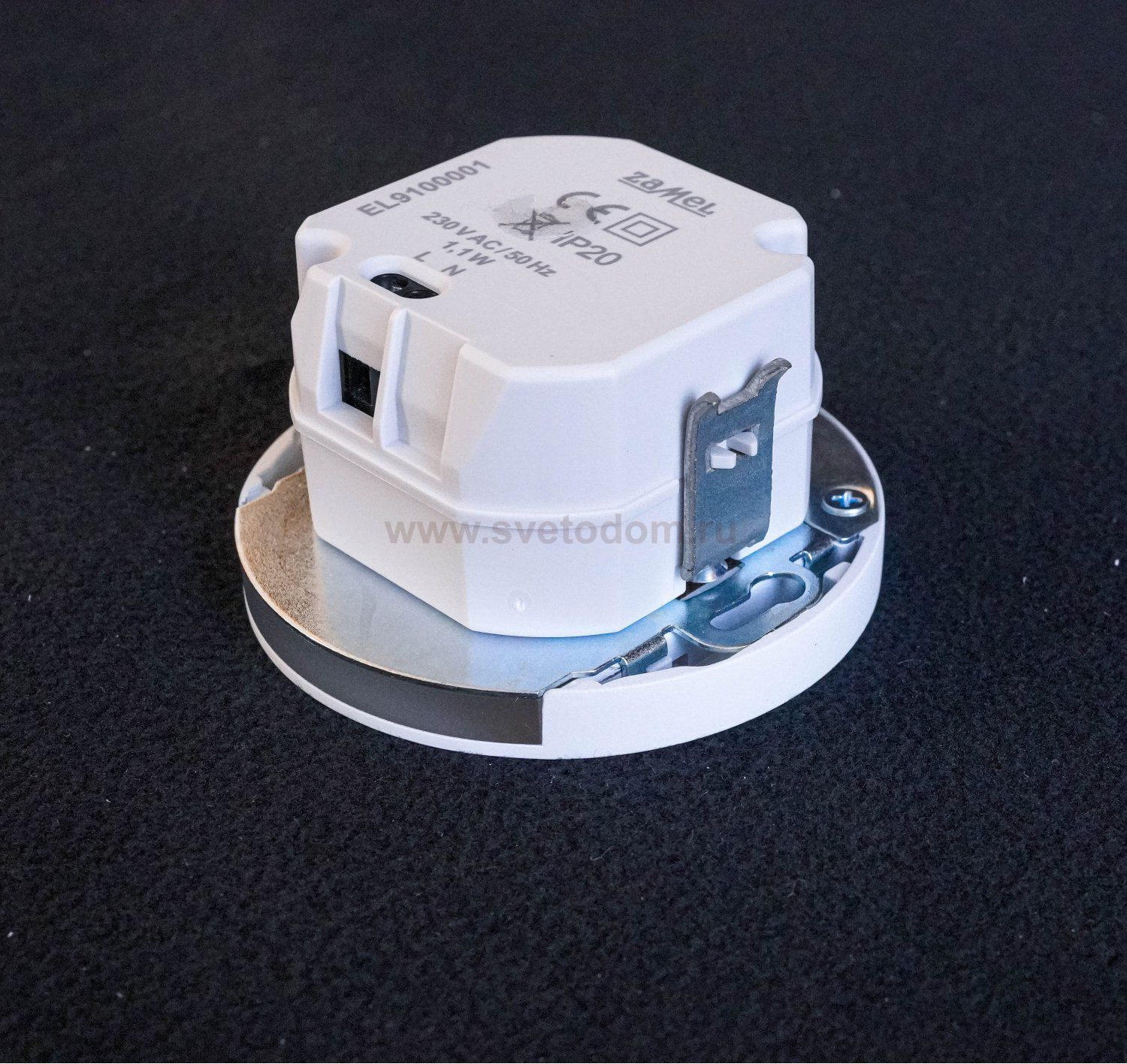 Zamel Светильник MUNA Белый/Холод.бел. в монт.коробку, 230V AC с датчиком движения  (02-222-51)