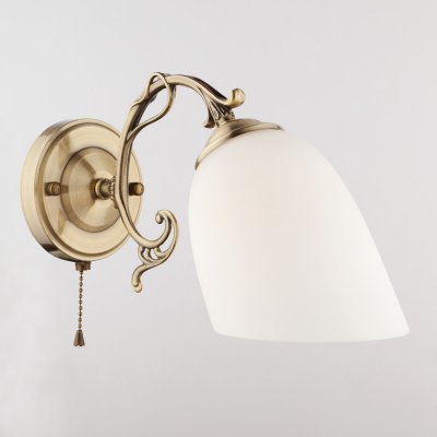 Бра классическое с плафоном 22010/1 античная бронза