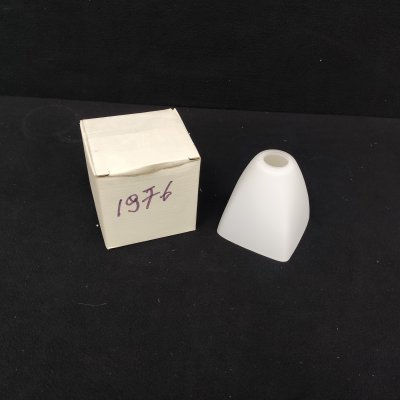 

Плафон стекло Odeon light 1976 80*90мм, 1976