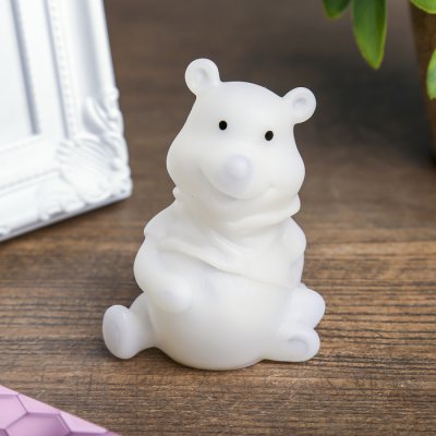 Световой сувенир Световой сувенир "Мишка с бантиком" светится разными цветами 7х5х5 см