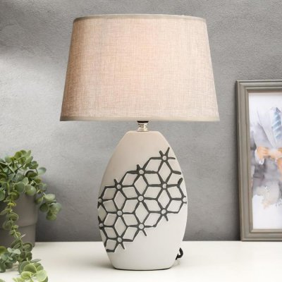 Лампа настольная с абажуром Е14 40Вт 220В Лампа настольная с абажуром Е14 40Вт 220В "Молекулы" 27х18х41см