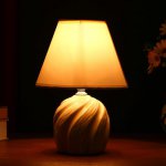 Лампа настольная керамика "Кадди" 1хE14 40Вт бежевый 18х18х27 см.