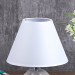 Лампа настольная "Монтела" 1x40Вт E14 белый 20х20х34 см.