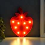 Ночник "Клубника" 9хLED батарейки 2xAA 18х3,5х24 см  МИКС