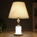 Лампа настольная 16138/1 E27 40Вт+LED подсветка бело-золотой 28х28х45 см