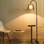 Торшер с зарядкой для телефона 19008/1BK Е27 40Вт USB черный 29х39х158 см