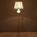 Торшер с LED подсветкой  "Валенсия" 1хE27 40Вт белый 43х43х155 см.