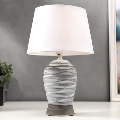 Лампа настольная 16426/1 E14 40Вт 21х21х33,5 см Лампа настольная 16426/1 E14 40Вт 21х21х33,5 см