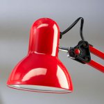 Лампа настольная Е27, h=55 см, шарнирная, на зажиме (220В) красная